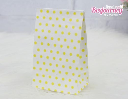 ถุงกระดาษขาวลายจุดสีเหลือง ขนาด9.5x6x16.5 cm.
