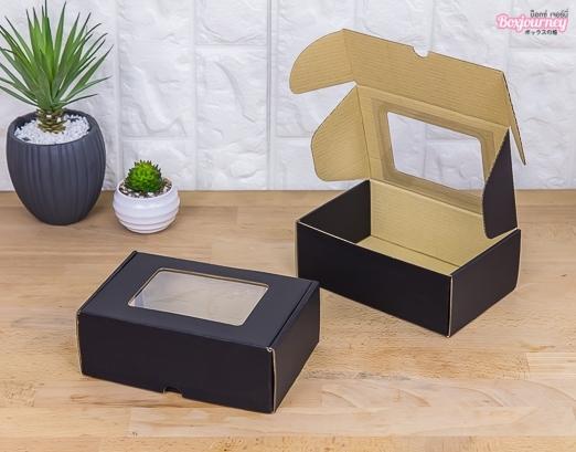 กล่องลูกฟูกพรีเมี่ยมมีหน้าต่าง สีดำ 11x17x6 cm.