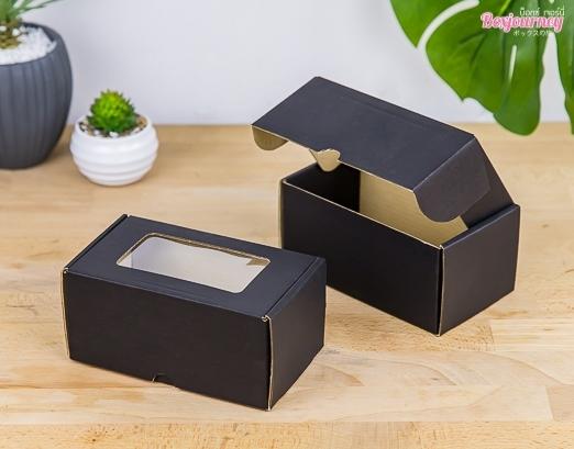 กล่องลูกฟูกพรีเมี่ยมมีหน้าต่าง สีดำ 8x14x6.5 cm.