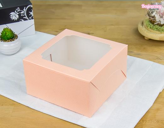 กล่องเค้ก 1 ปอนด์ หน้าต่างกว้าง สีชมพูจุด