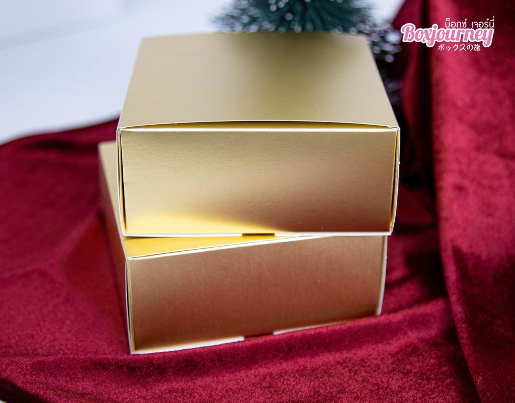 กล่องของขวัญ สีทอง 1 ช่อง ฝาสอด 11.5x11.5x5 ซม.