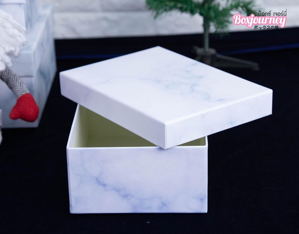 กล่องของขวัญ ลายหินอ่อน ขนาด 21.8x15.8x8.5 cm. G160