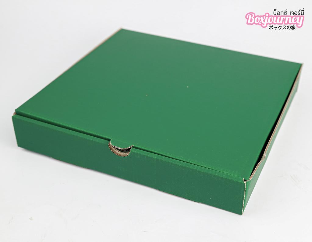 กล่องลูกฟูกพรีเมี่ยม สีเขียว  29.8x30x4.5 cm.