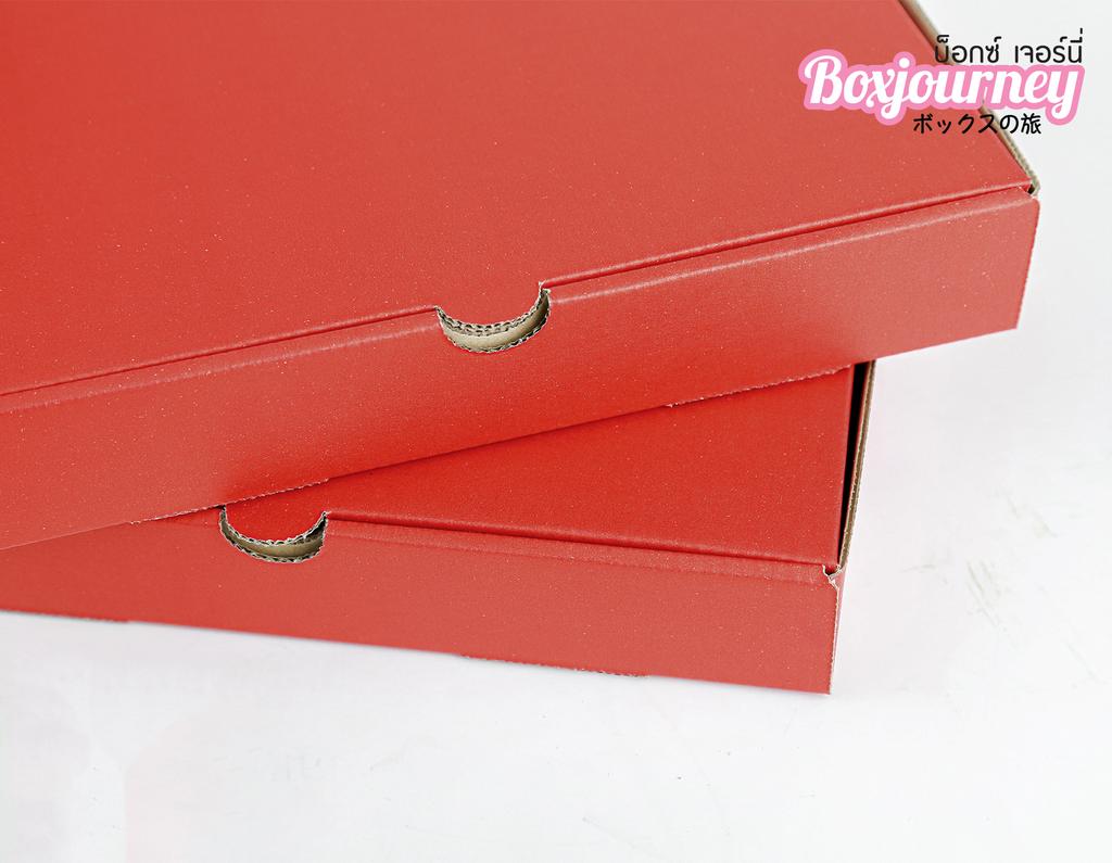 กล่องลูกฟูกพรีเมี่ยม สีแดง  29.8x30x4.5 cm.