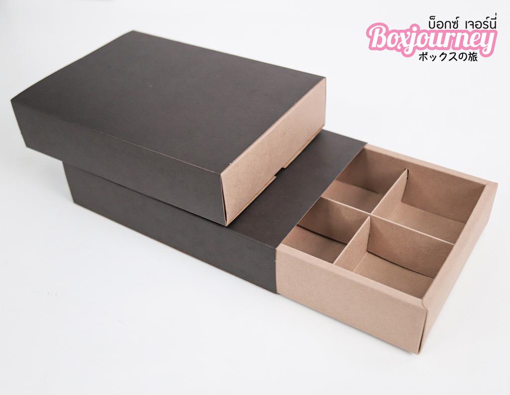กล่องของขวัญ สีดำ 6 ช่อง ฝาสอด 16.5x23x5 ซม.
