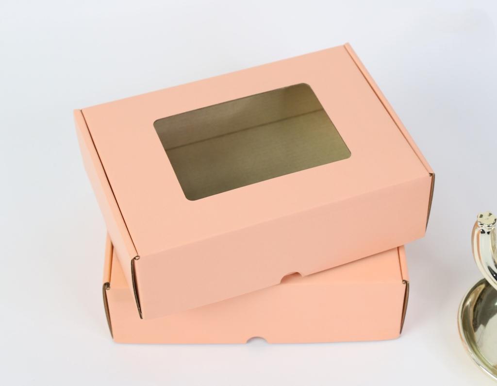 กล่องลูกฟูกพรีเมี่ยม  มีหน้าต่าง สีฟลามิงโก้ 14x20x6 cm.