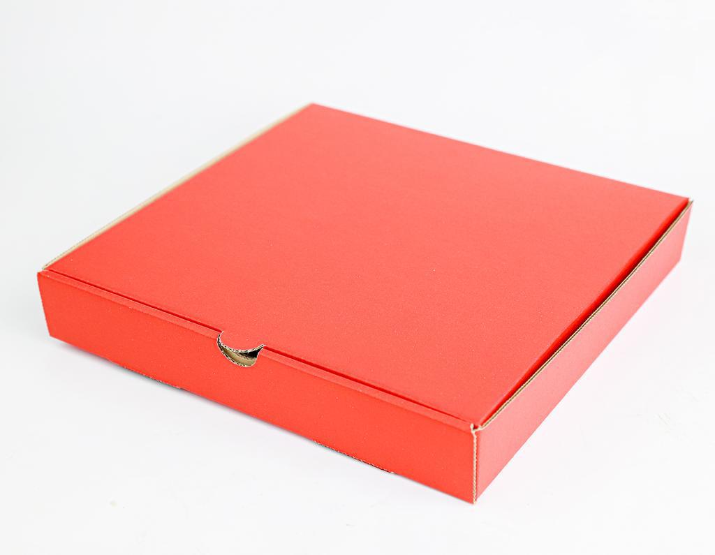 กล่องลูกฟูกพรีเมี่ยม สีแดง  25x25x4 cm.