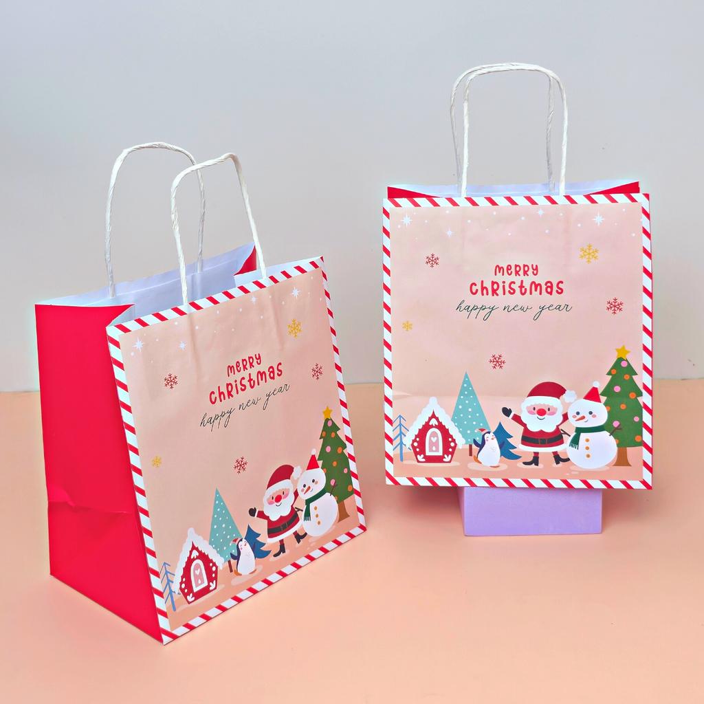 Paper bag with handles, Happy santa pattern, 19x13x21 cm.