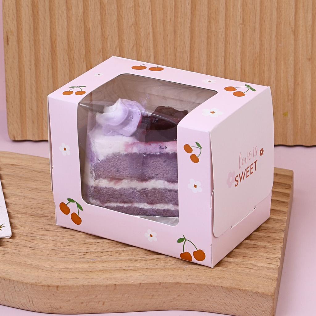 1 cake box , v -chef window , love is sweet