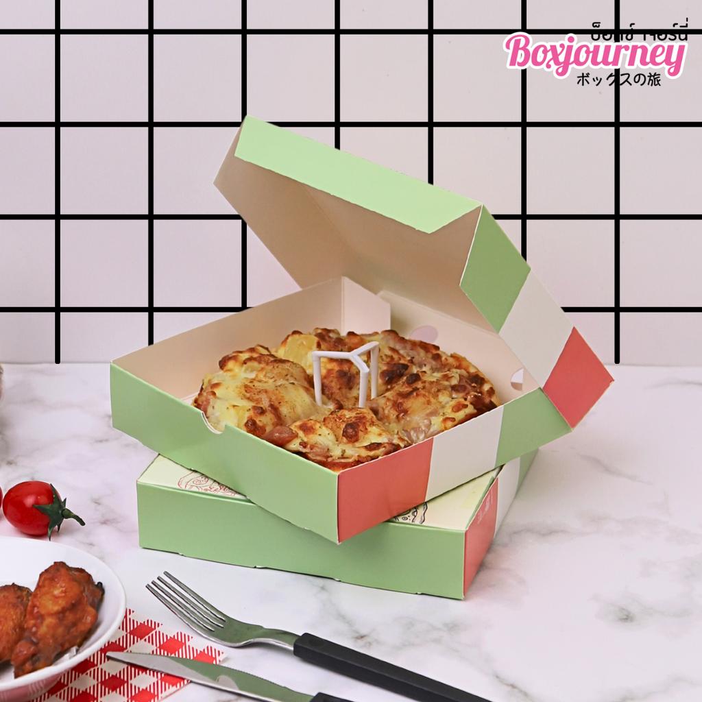 กล่องพิซซ่า 7 นิ้ว ลาย Freshly Baked 17.5x17.5x4 ซม.