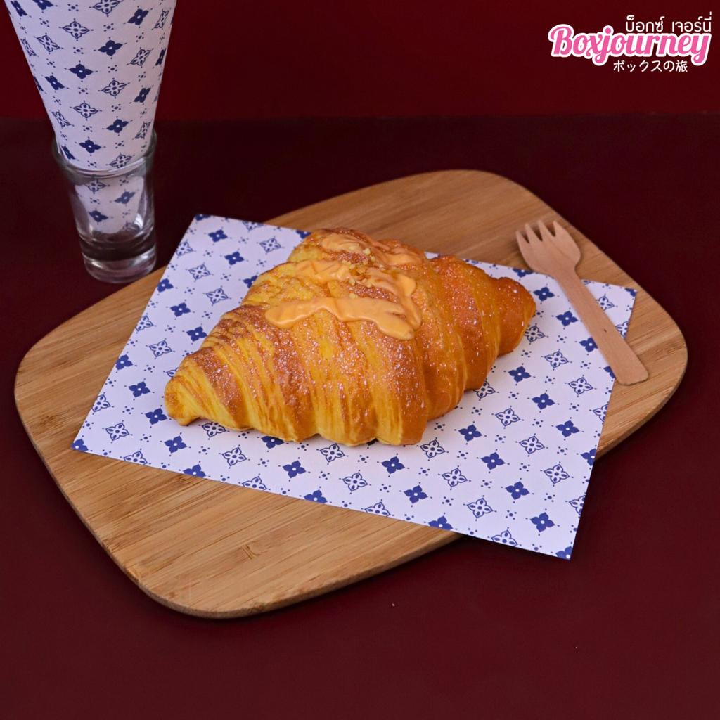 กระดาษรองอาหาร ลาย  Royal Thai Blue  ขนาด 6x8 นิ้ว (ไม่เคลือบ)