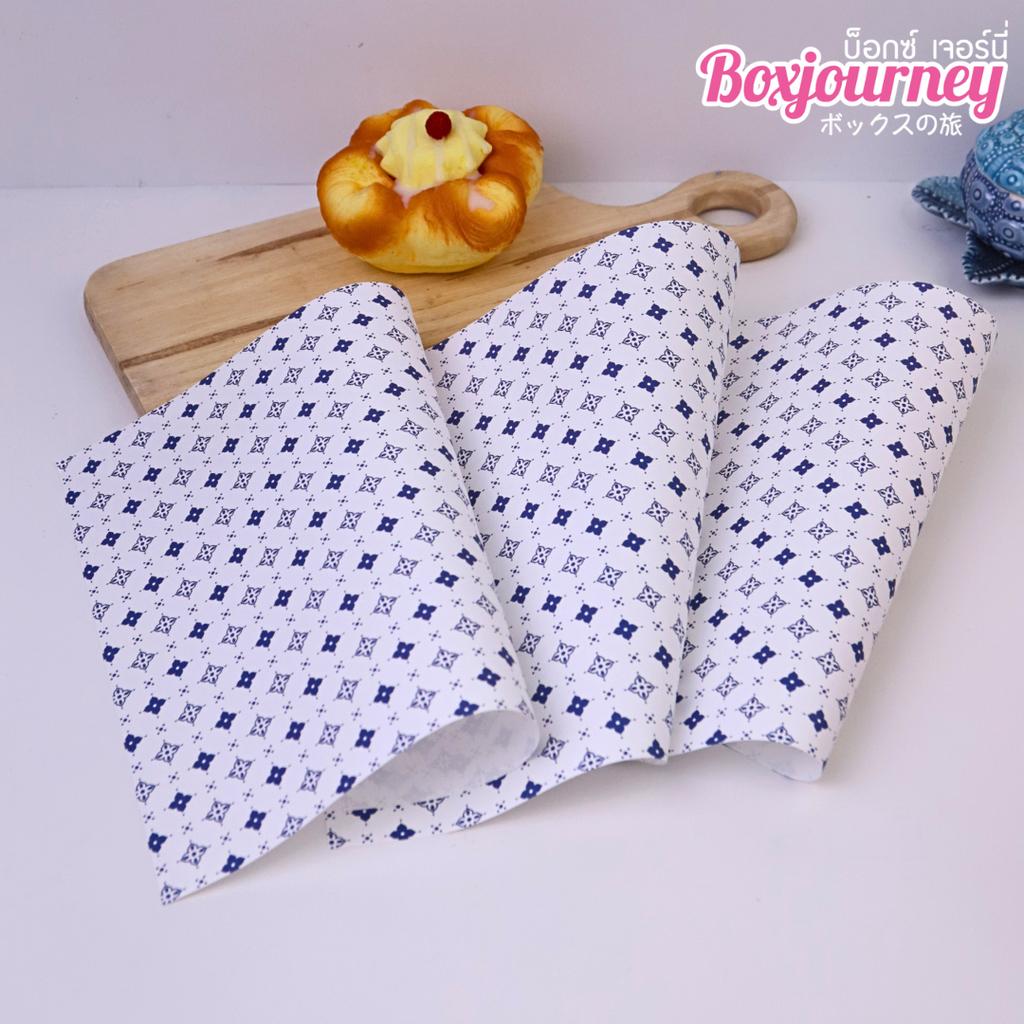 กระดาษรองอาหาร ลาย  Royal Thai Blue  ขนาด 10x10 นิ้ว (ไม่เคลือบ)