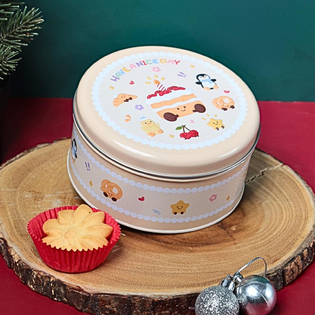 กล่องเหล็กวงกลมใส่ขนม ลายเค้กน่ารัก ขนาด 13.5 x 7 ซม.