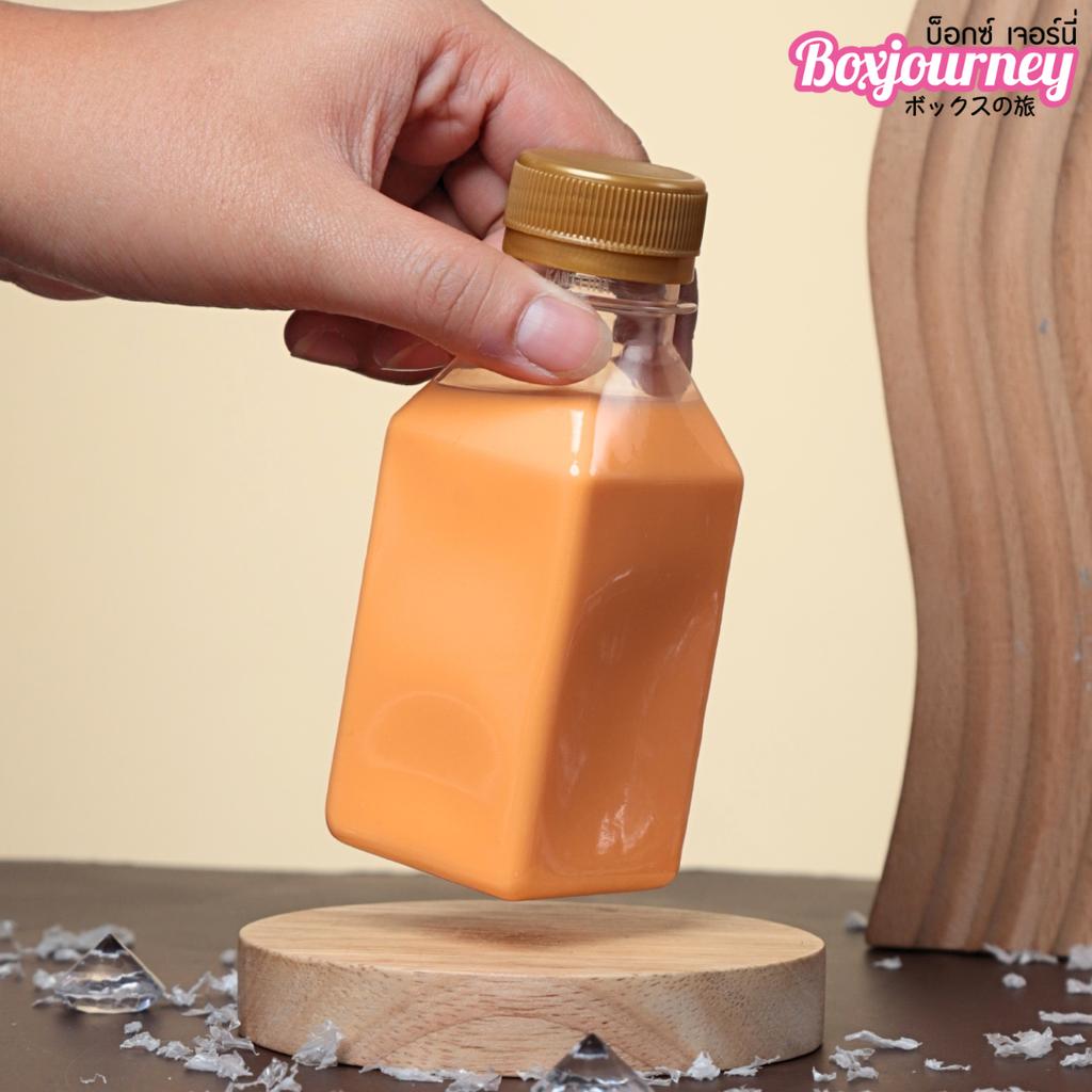 ขวดพลาสติก PET 150 cc. ทรงเหลี่ยมเรียบ  ปาก 30มม.ฝาทอง