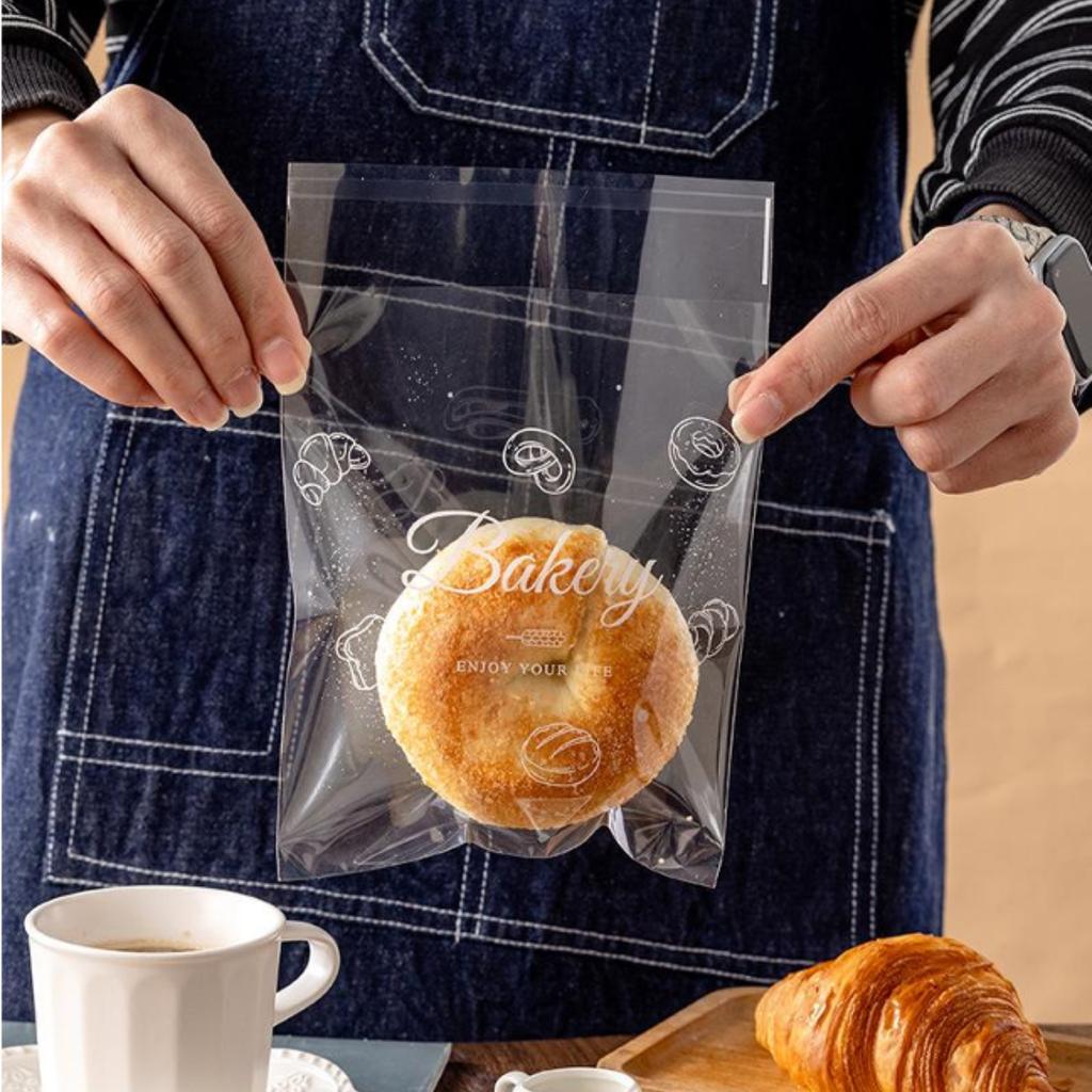 ถุงขนมปังปากกาว ลาย Bakery minimal ขนาด 15x18 ซม.