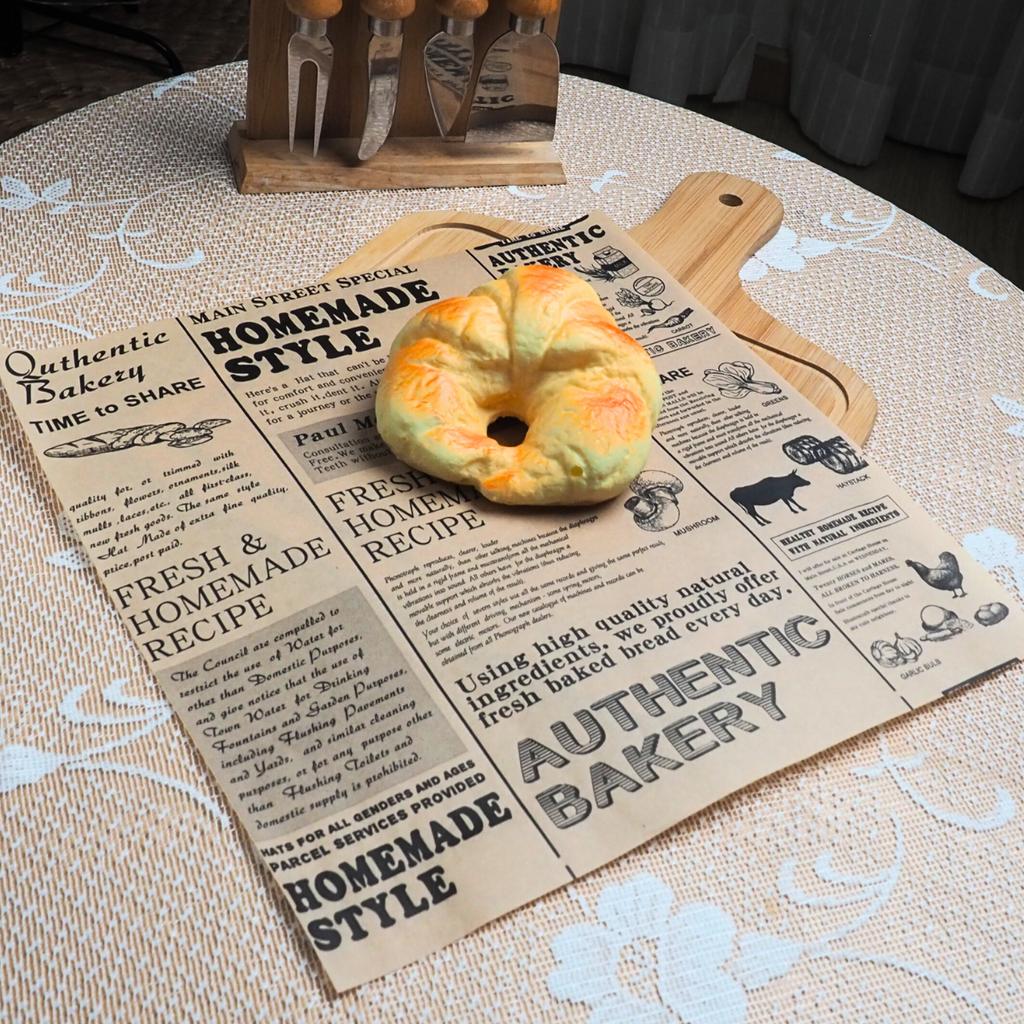 กระดาษรองอาหาร ลายหนังสือพิมพ์ 30x30 ซม. (กันซึม)