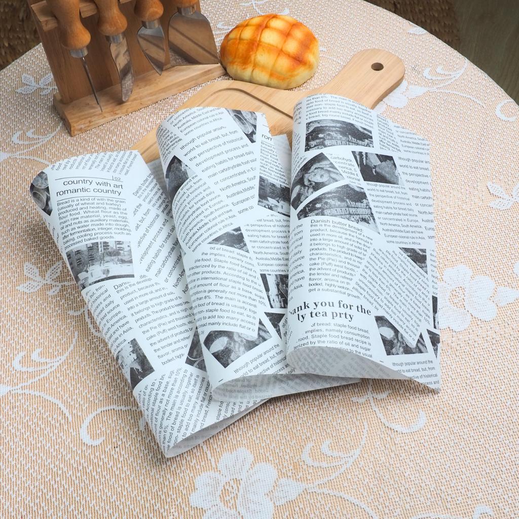 กระดาษรองอาหาร ลายหนังสือพิมพ์สีดำ 10x10 นิ้ว (กันซึม)