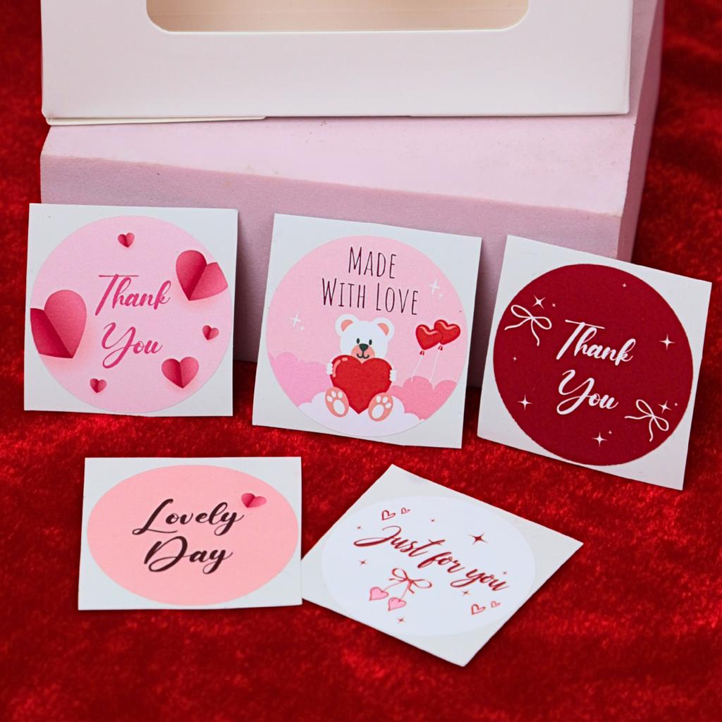 สติกเกอร์วงกลม ลาย Falling for you ขนาด 3.5 ซม. (78 ดวง)