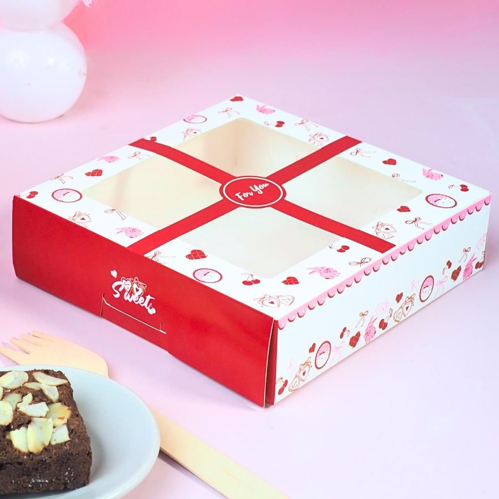 กล่องบราวนี่ ลาย Heartloom 15x15x4 ซม.