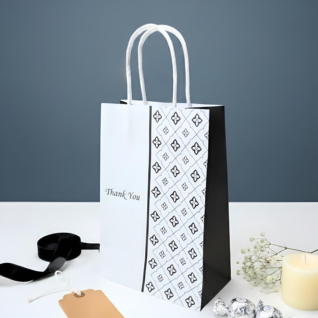 ถุงกระดาษหูเกลียว พิมพ์ลาย Grace of Thai 15x8x21 ซม.