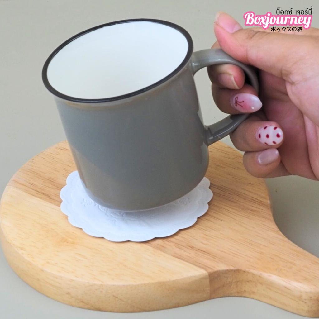 กระดาษรองแก้ว แบบหยัก สีขาว ลายดอกไม้