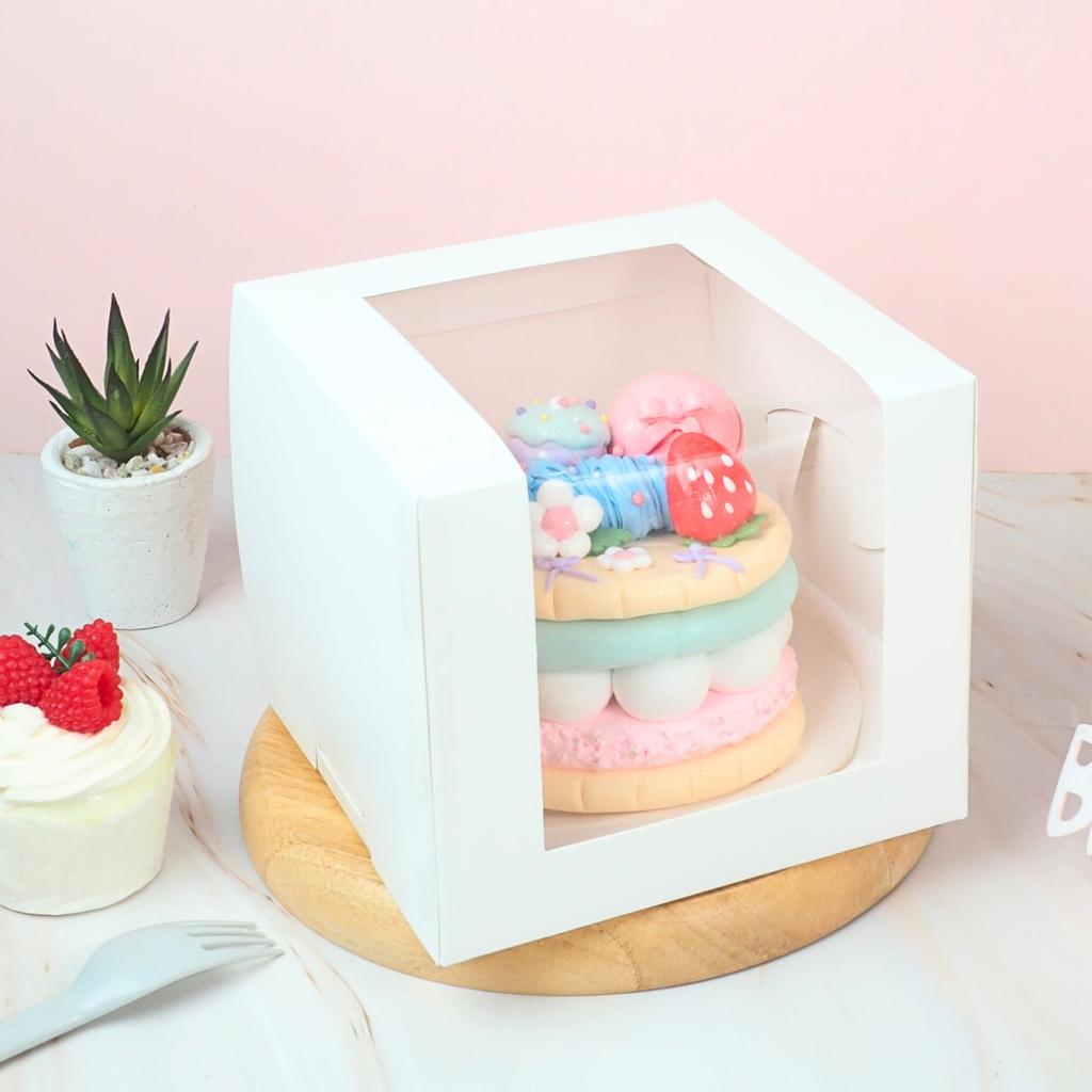 กล่องเค้กครึ่งปอนด์ หน้าต่างวีเชฟ สีขาว 15x15x13 ซม.