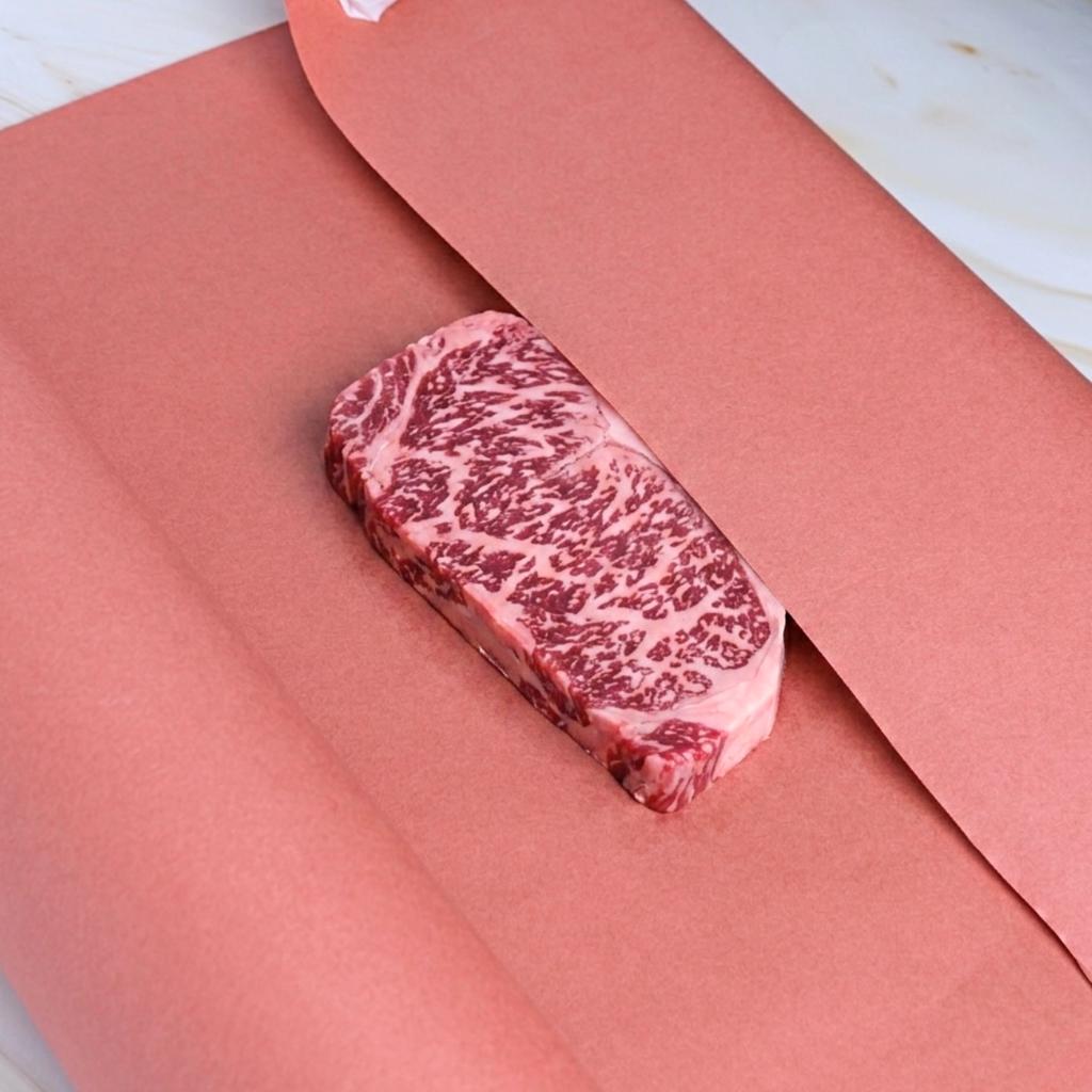 กระดาษรองเนื้อ แบบม้วน สีน้ำตาล  ขนาด 45 ซม. X 50 เมตร