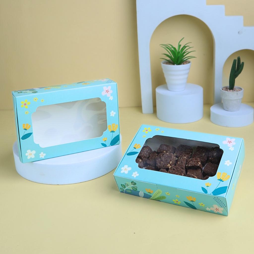 กล่องบราวนี่ ลาย Bloom Tale 10x15.5x3.8 cm