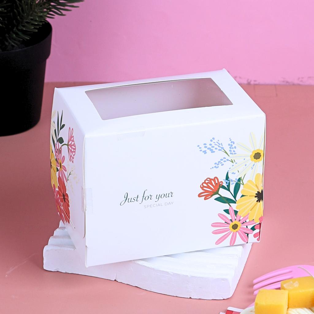 กล่องเค้ก 1 ชิ้น ลาย Flower Melody  กว้าง 7.5 x ยาว11.5 x สูง 9 ซม.