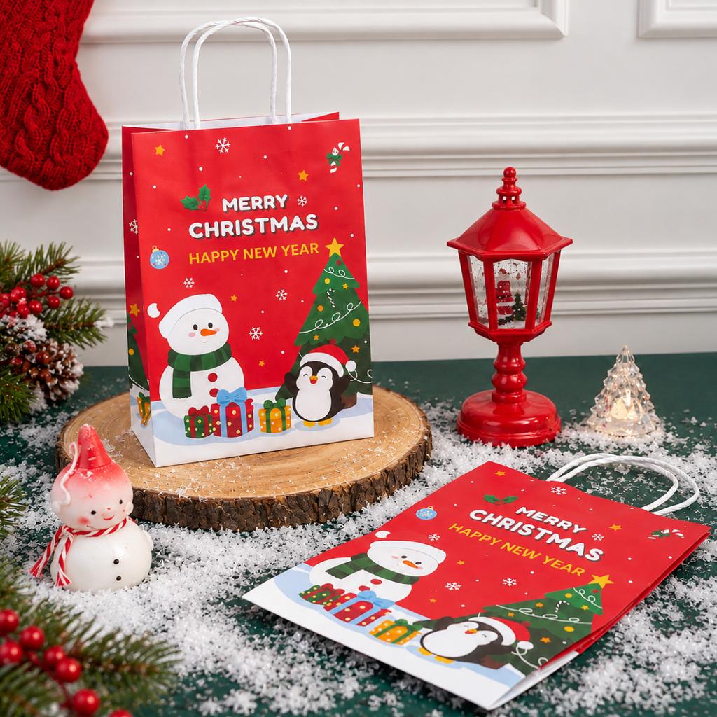 ถุงกระดาษหูเกลียว พิมพ์ลาย ลาย Holiday Cheer 15x8x21 cm